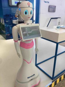 百度智能云与东软集团推出“医护助理”智能机器人